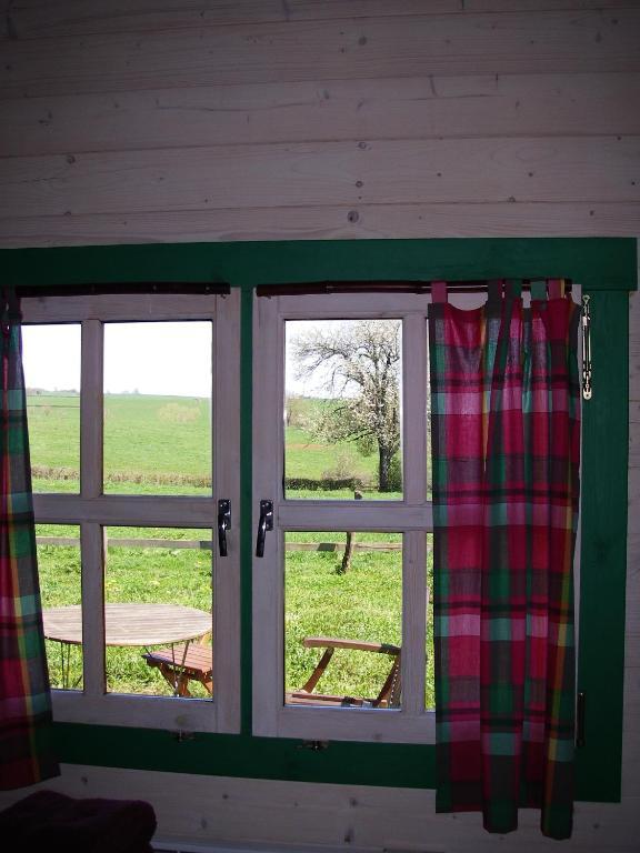 Le Trot'In Chair Bed & Breakfast Martigny-le-Comte Стая снимка