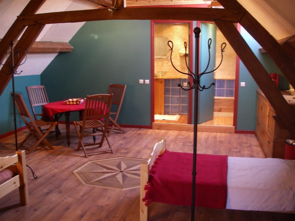 Le Trot'In Chair Bed & Breakfast Martigny-le-Comte Екстериор снимка